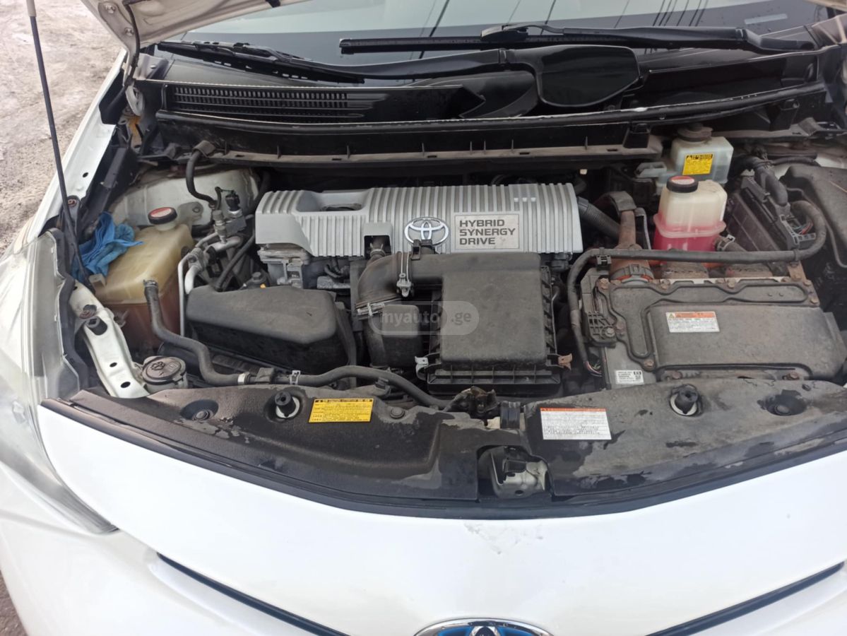 Toyota Prius V