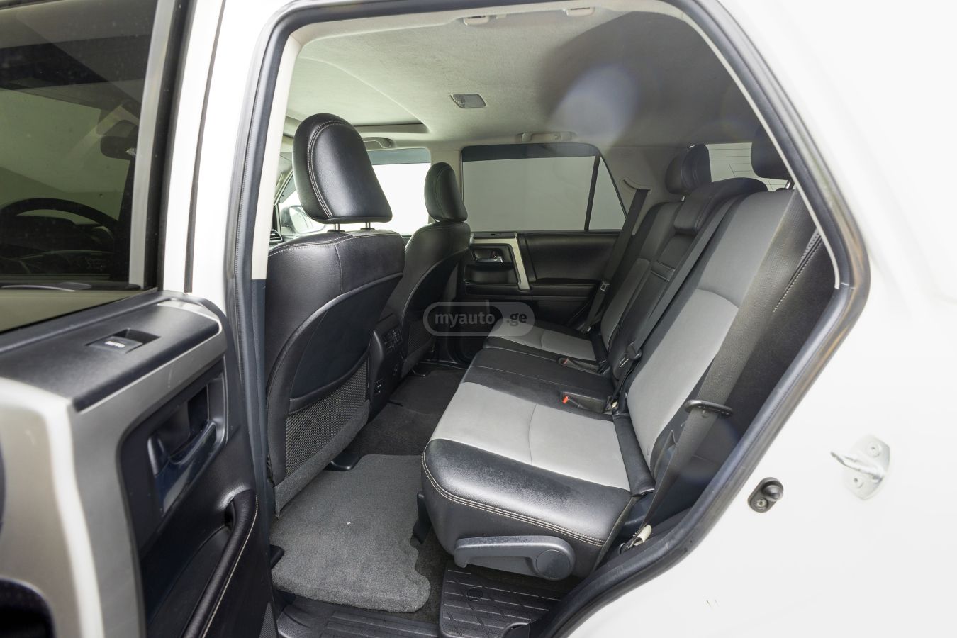Toyota 4Runner 2016 — photo 2
