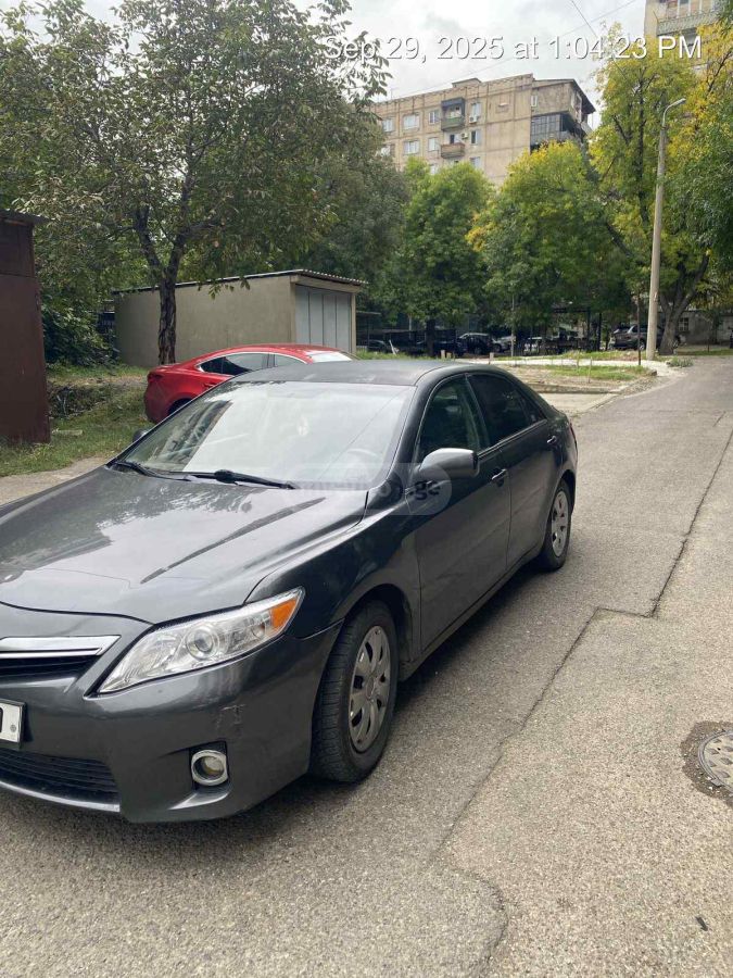 Toyota Camry 2010 — photo 2