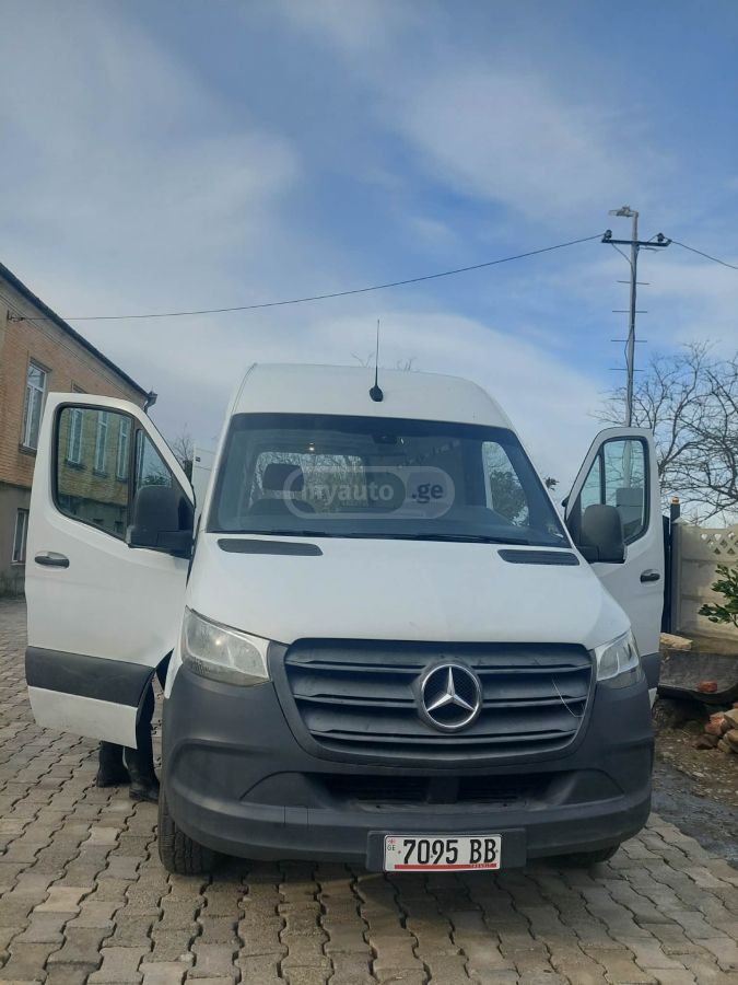 Mercedes-Benz Sprinter 2021 — photo 2