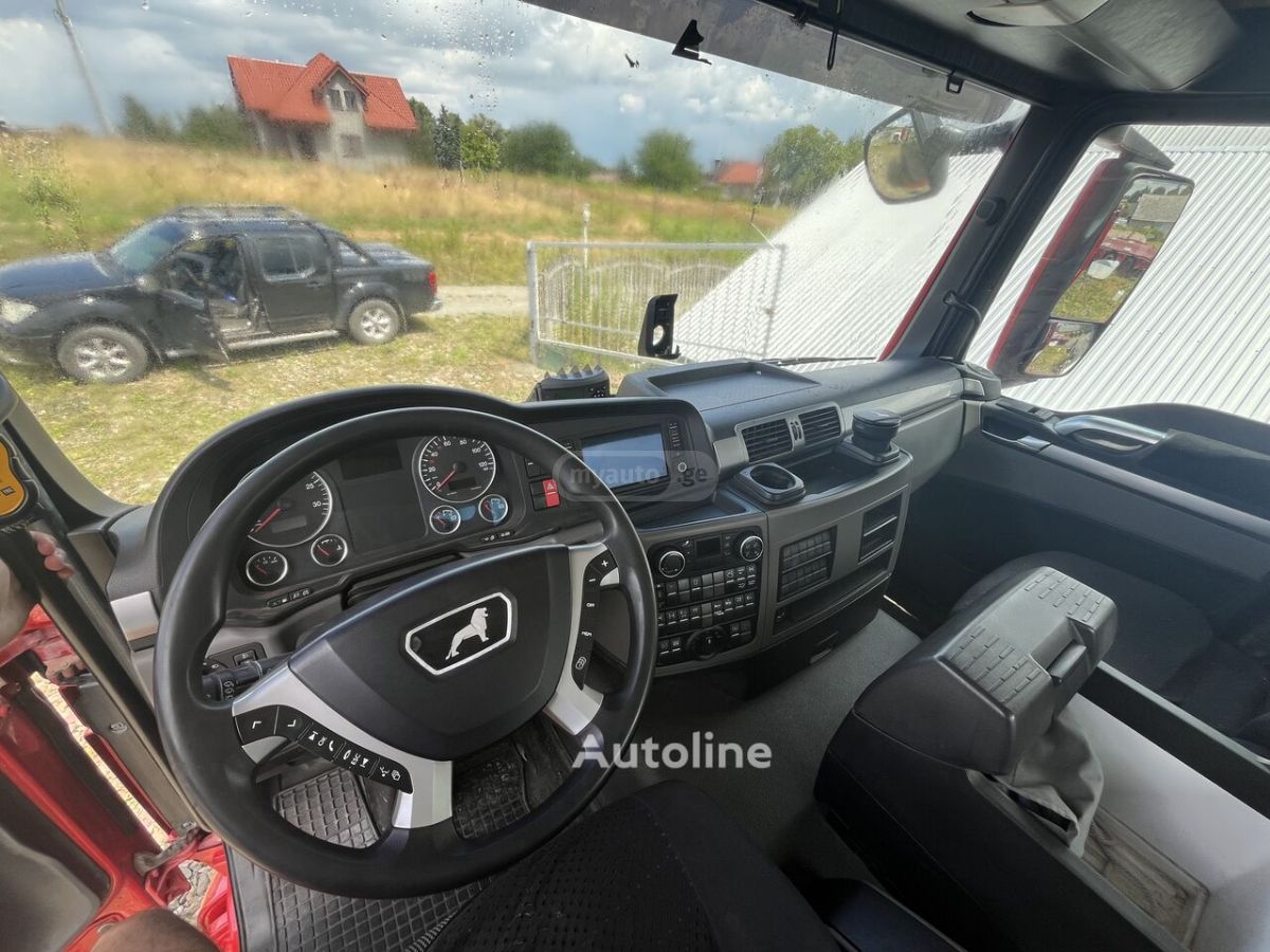 Isuzu TGS 2019 — photo 2