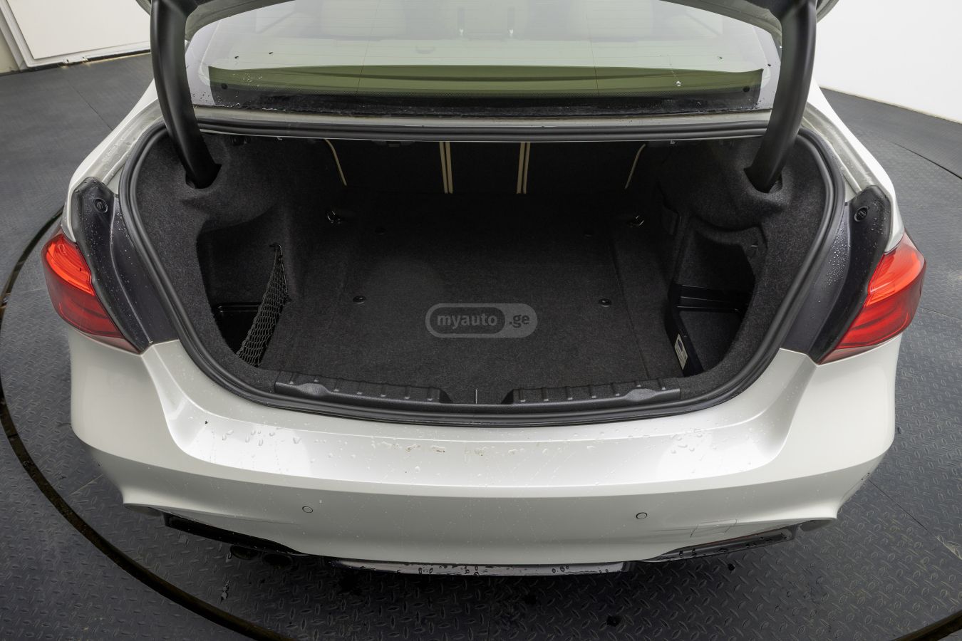 BMW 328 2016 — photo 2