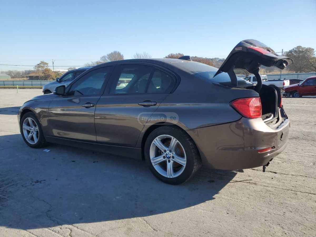BMW 320 2015 — photo 2