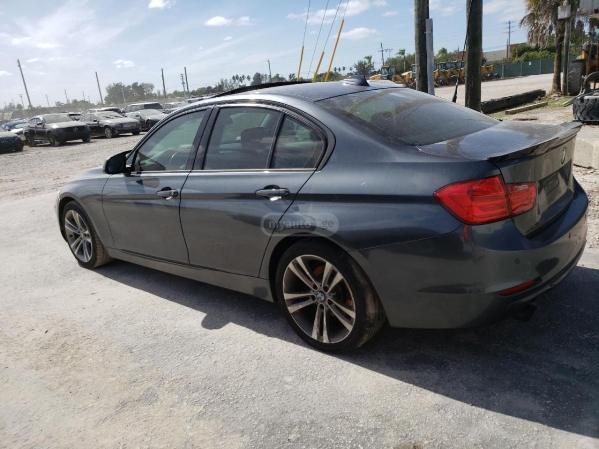 BMW 320 2015 — photo 2