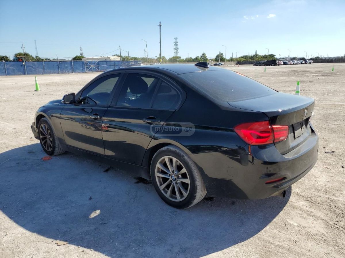 BMW 320 2016 — photo 2