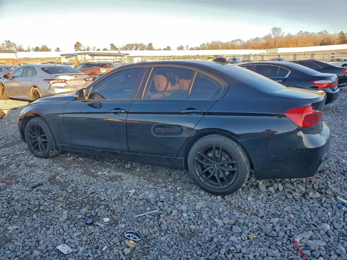 BMW 320 2016 — photo 2