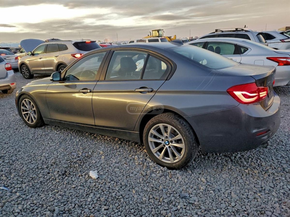 BMW 320 2016 — photo 2