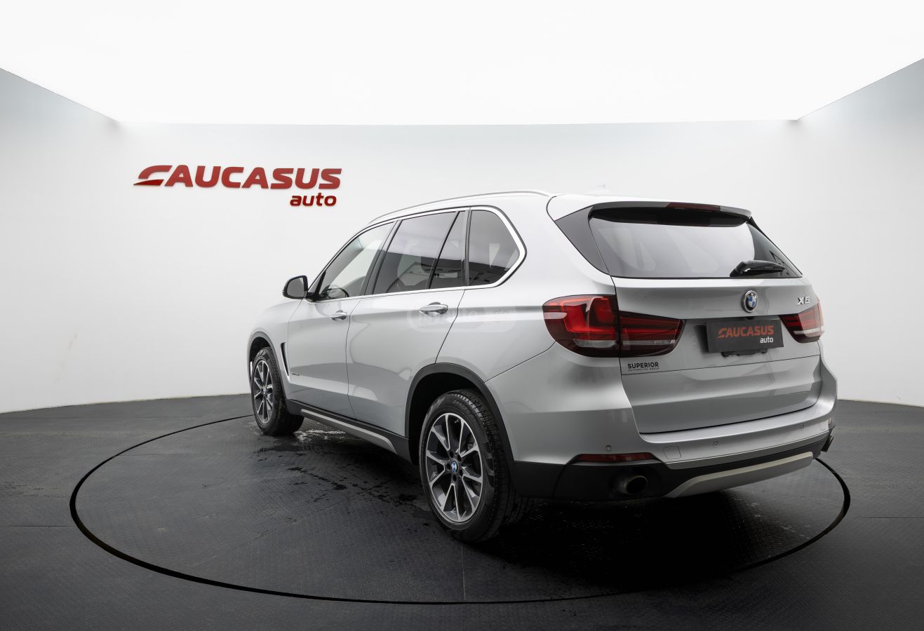BMW X5 2017 — photo 2