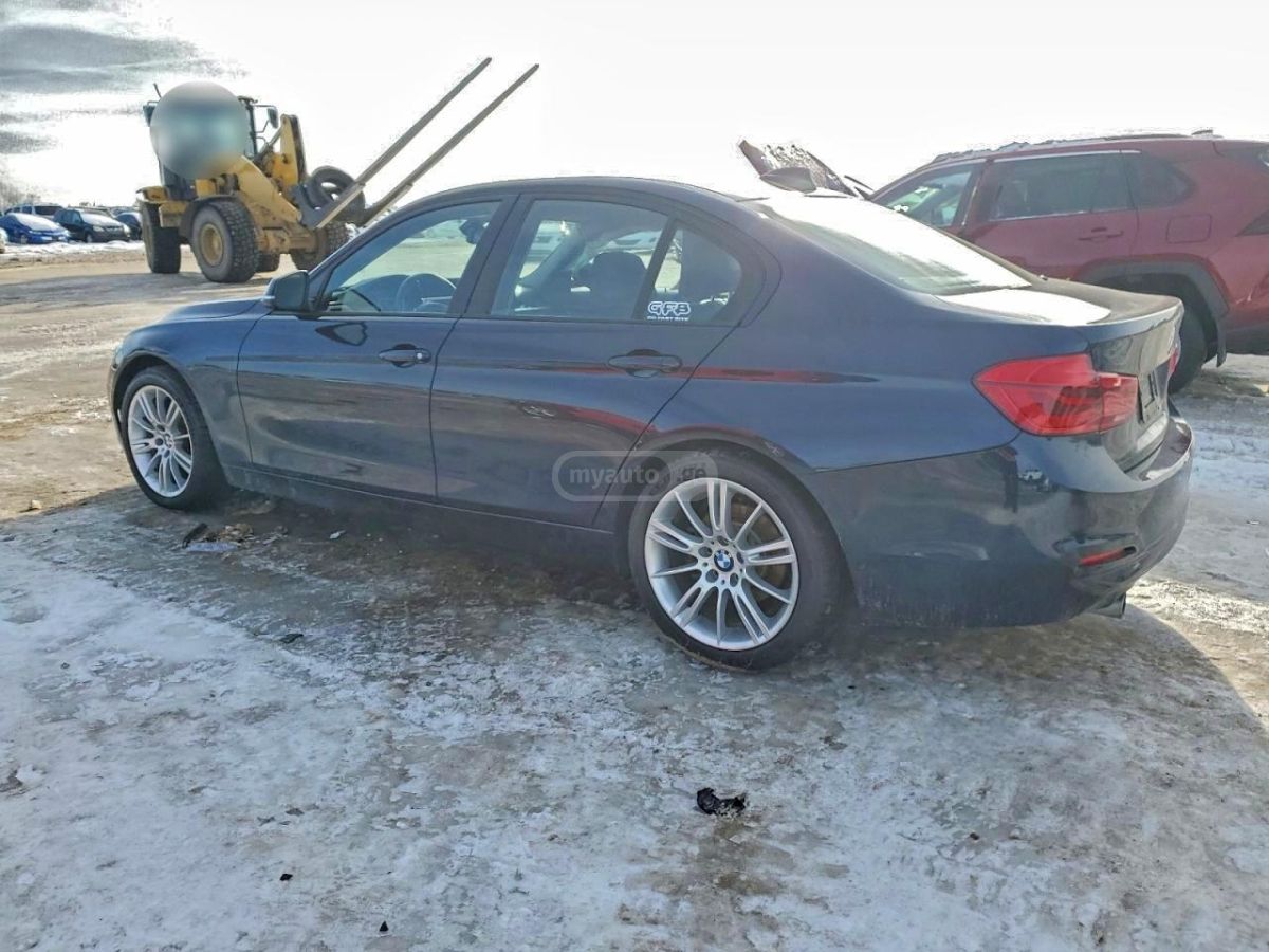 BMW 320 2017 — photo 2