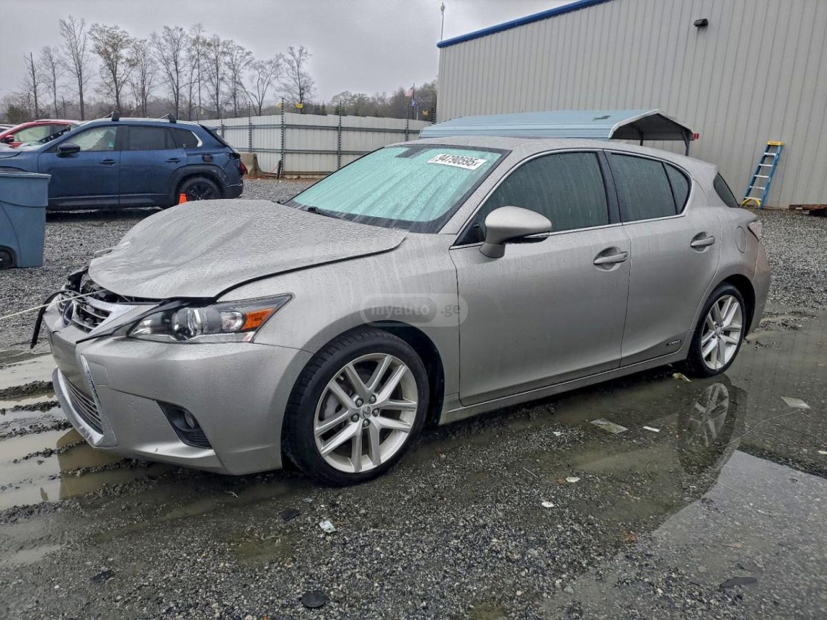 Lexus CT 200 h