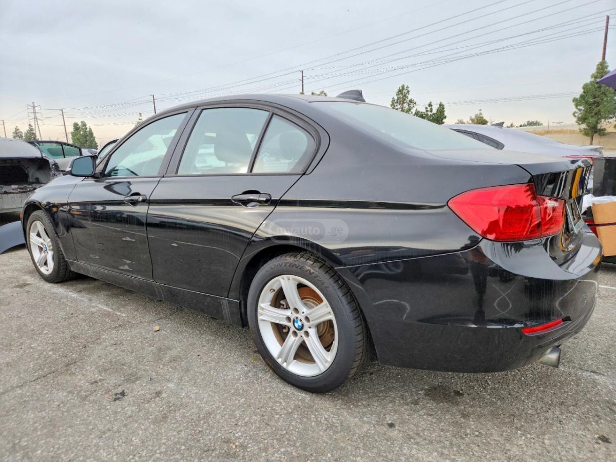BMW 320 2015 — photo 2