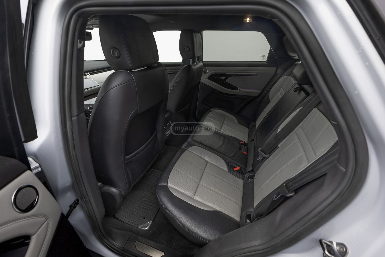 Land Rover Range Rover Evoque 2020 — photo 2