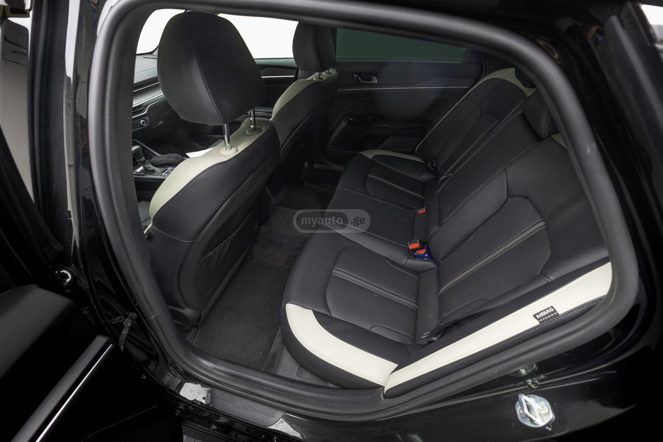 Kia Q 50 2025 — photo 2