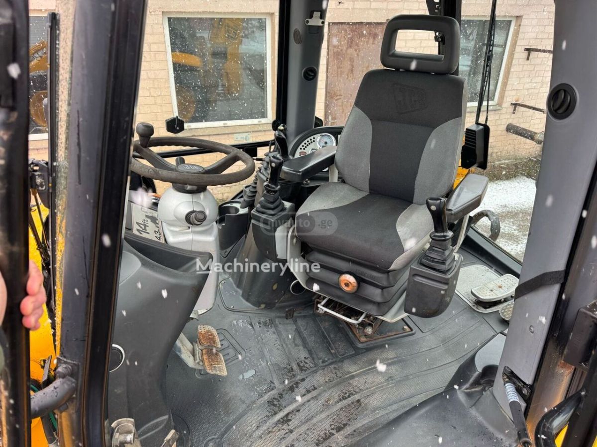 Jcb 4CX 2004 — photo 2