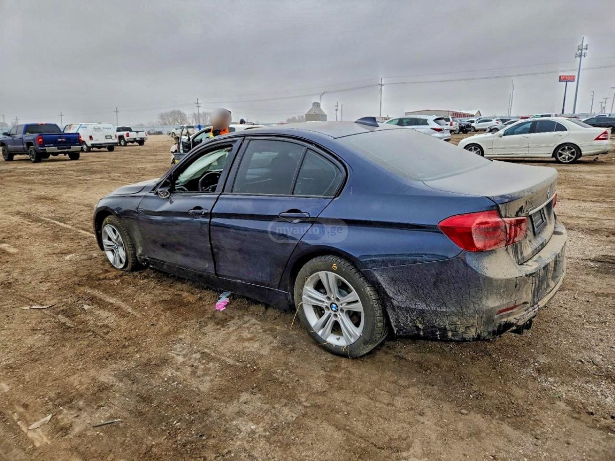 BMW 328 2016 — photo 2