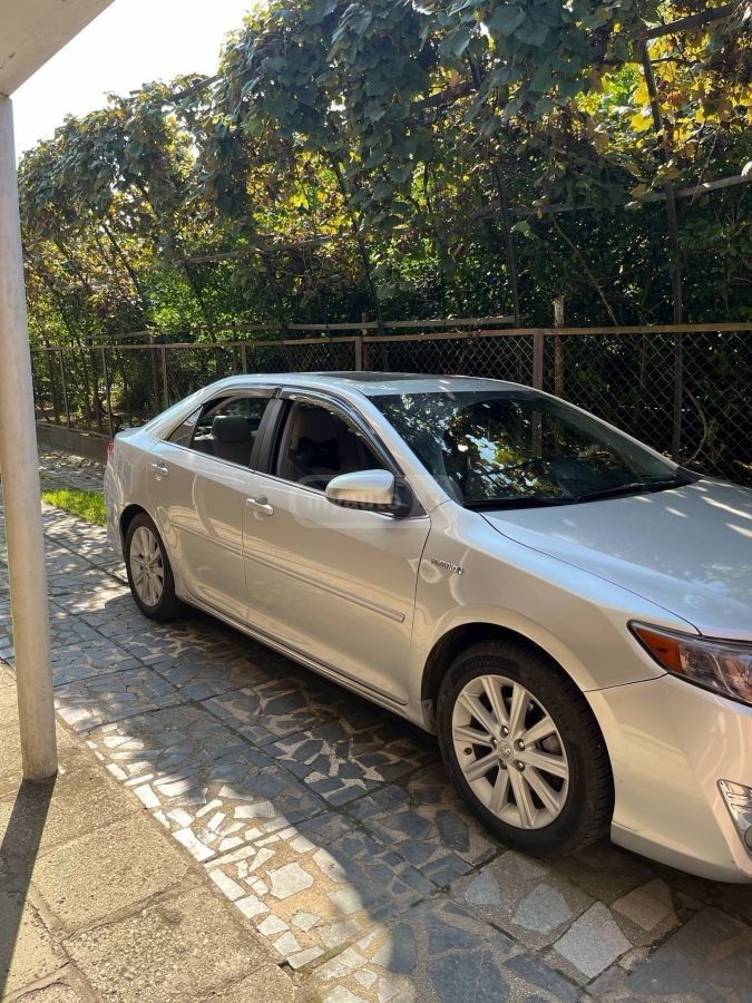 Toyota Camry 2012 — photo 2