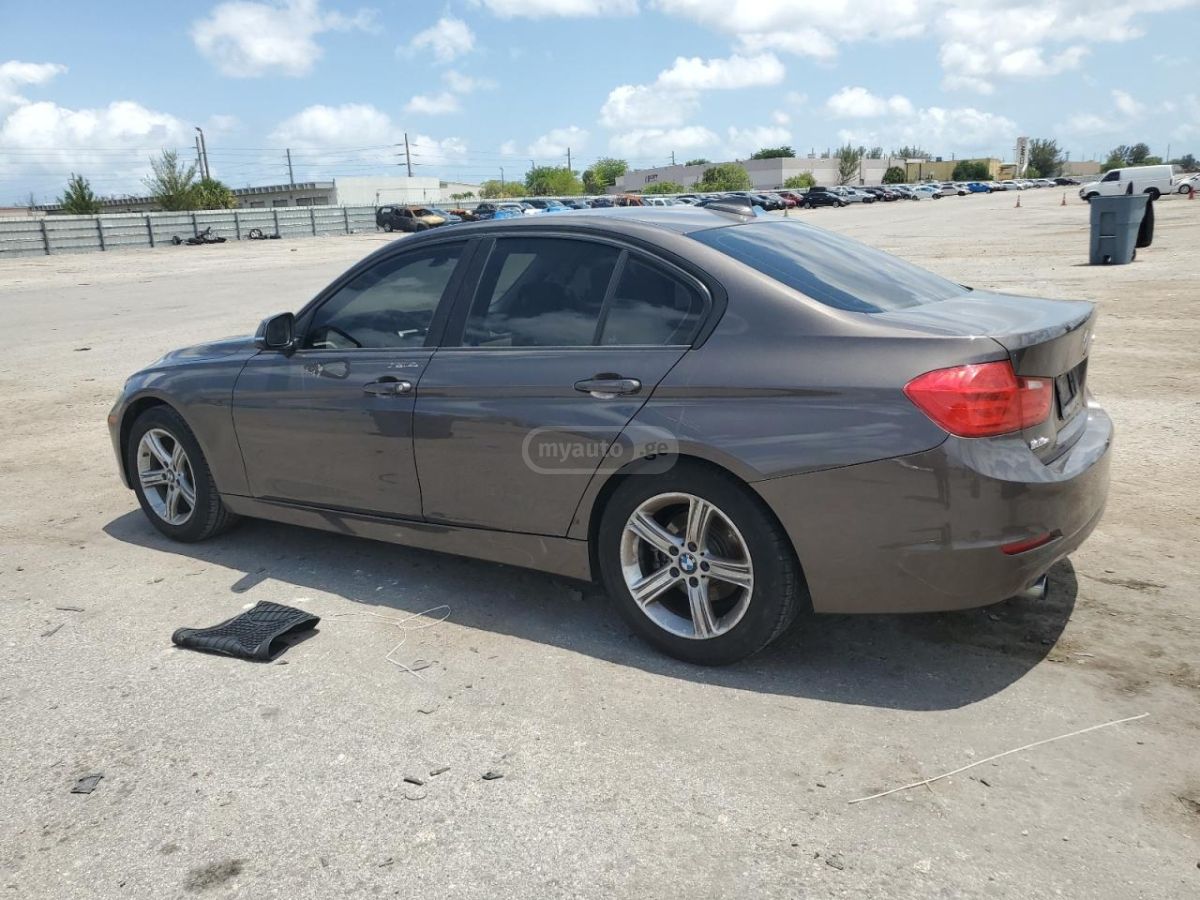 BMW 320 2015 — photo 2