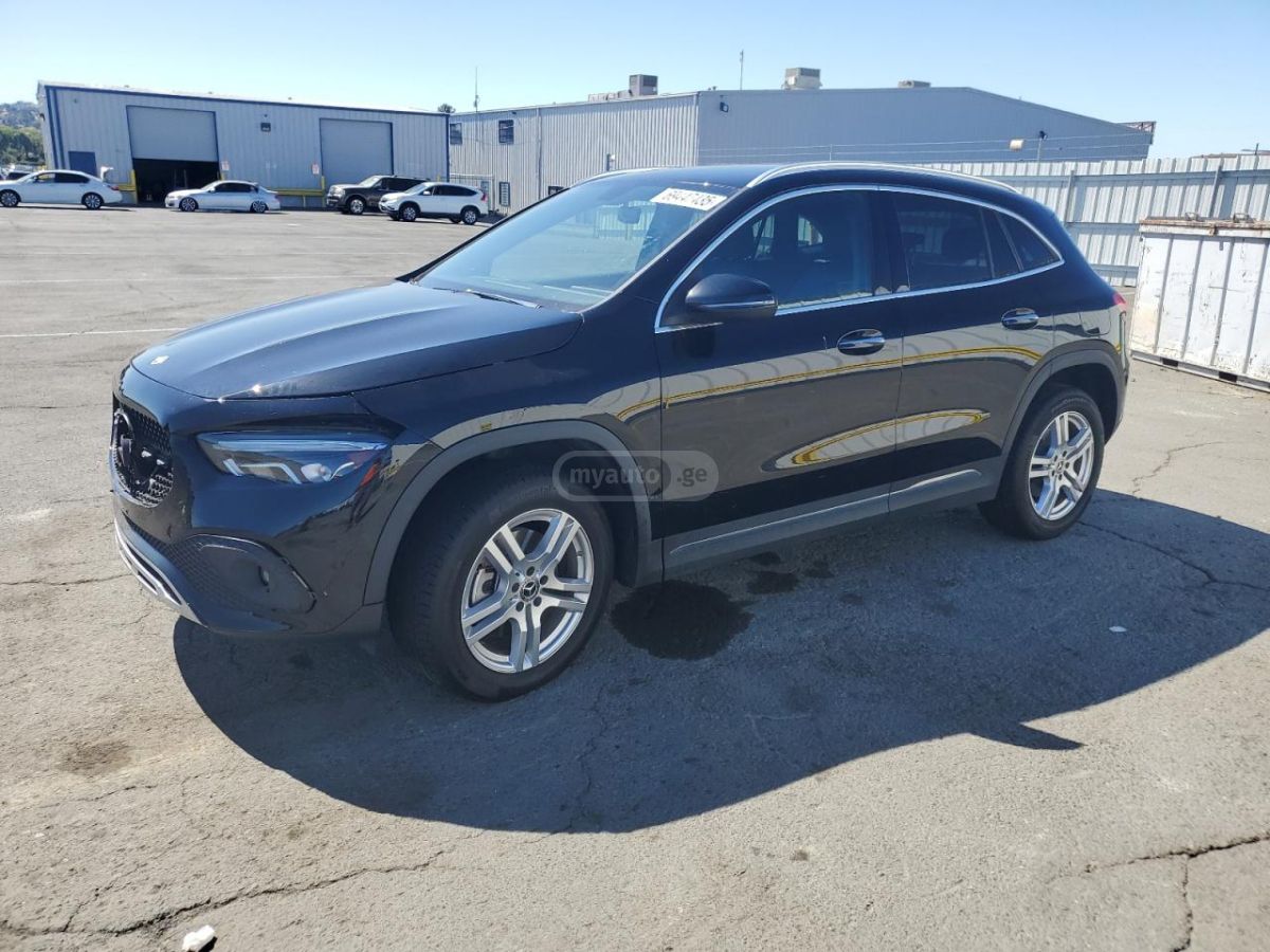Mercedes-Benz GLA 250
