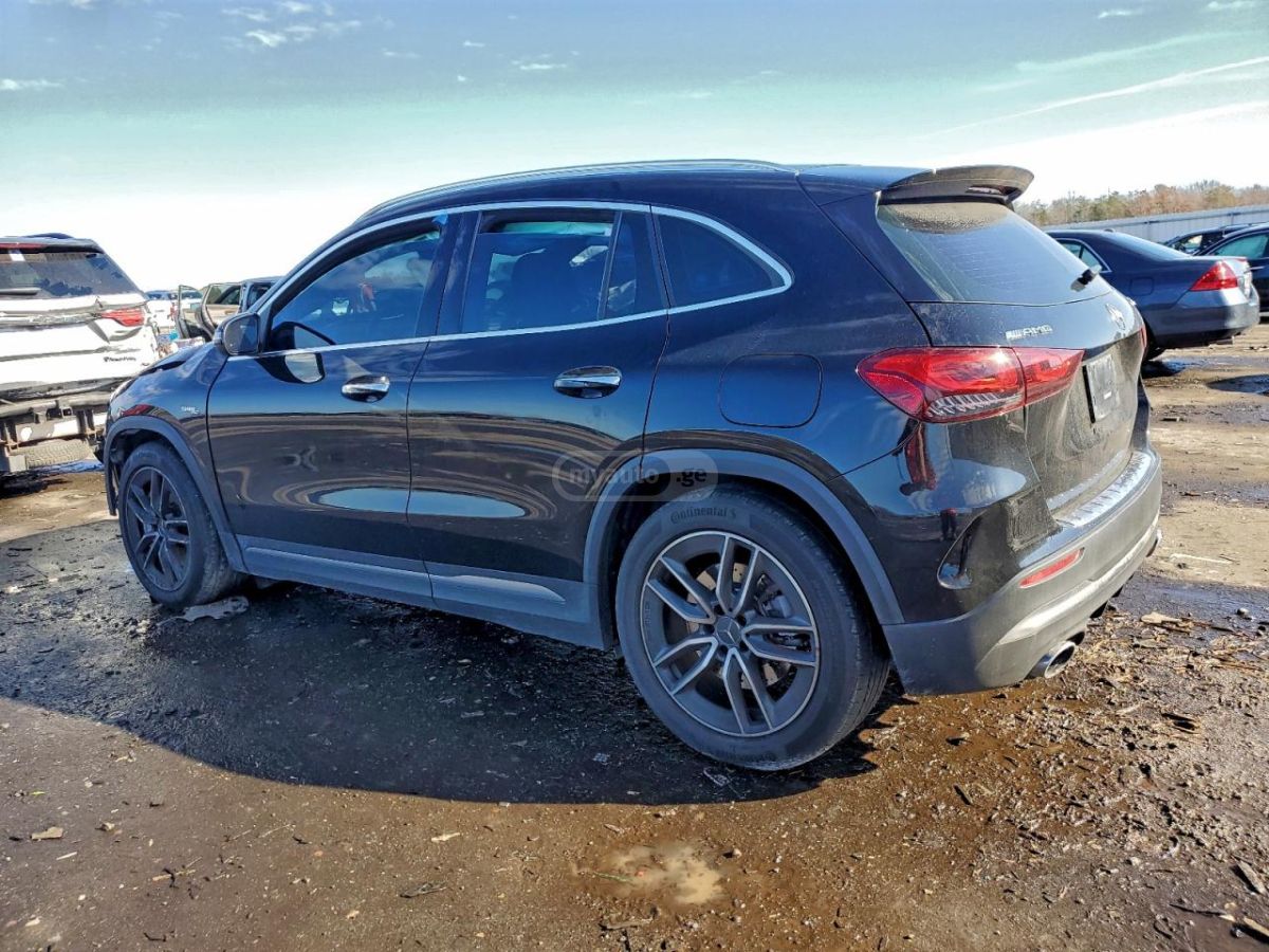 Mercedes-Benz GLA 350 2021 — photo 2