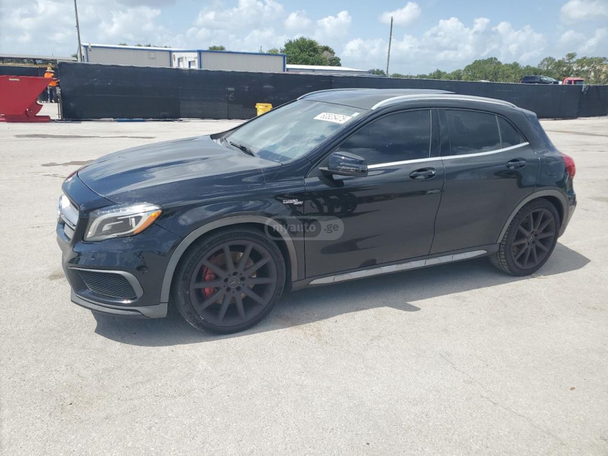 Mercedes-Benz GLA 45 AMG
