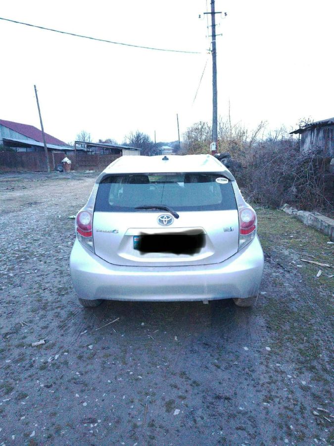Toyota Prius C 2014 — photo 2