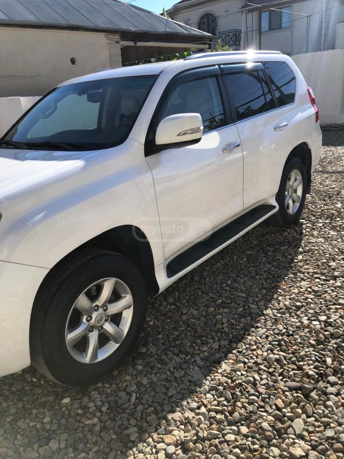 Lexus GX 460 2010 — photo 2