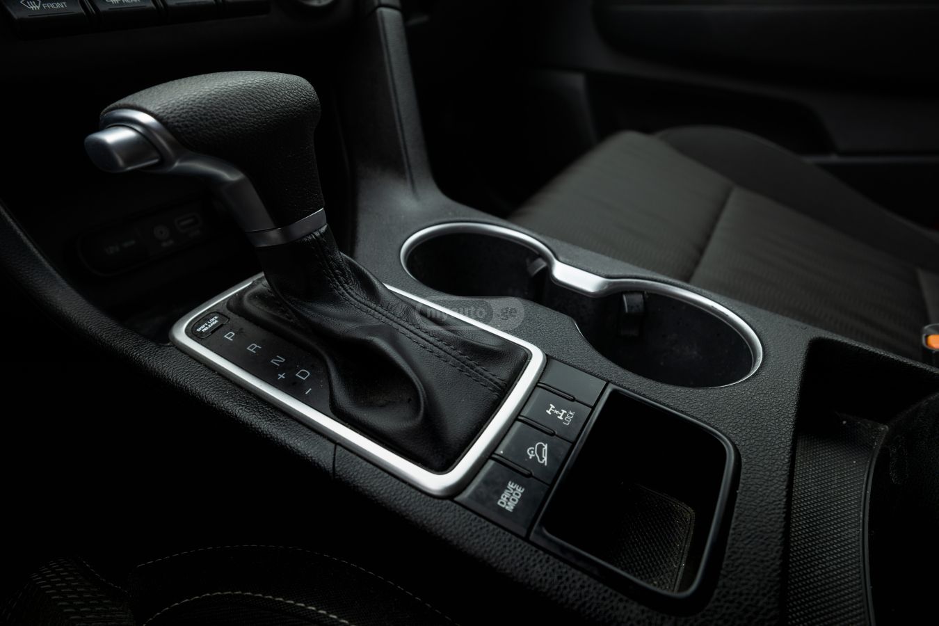 Volkswagen Jetta 2020 — photo 2