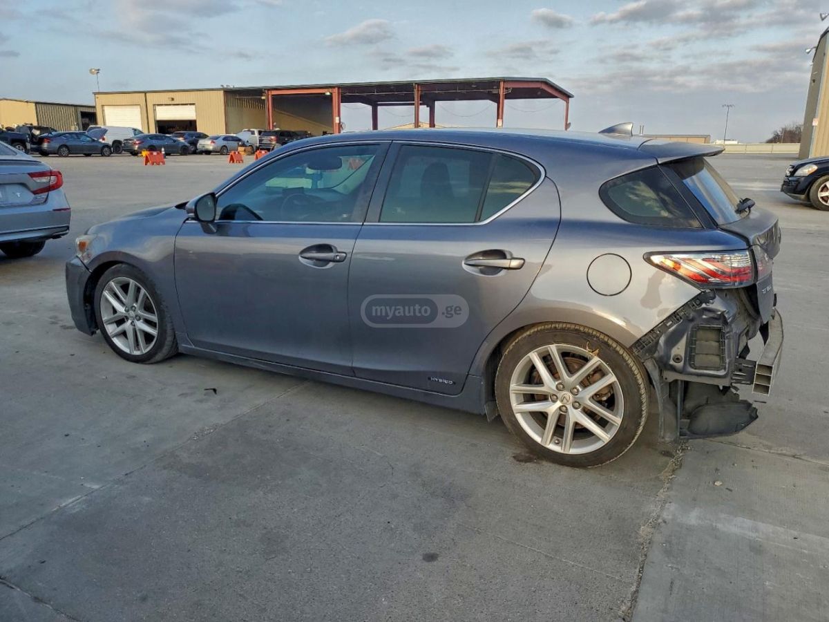Lexus CT 200 h 2015 — photo 2