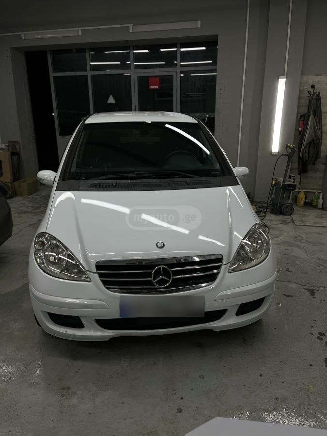 Mercedes-Benz A 200