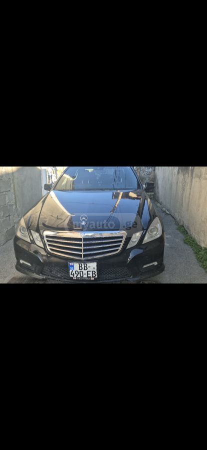 Mercedes-Benz E 300 2011 — photo 2