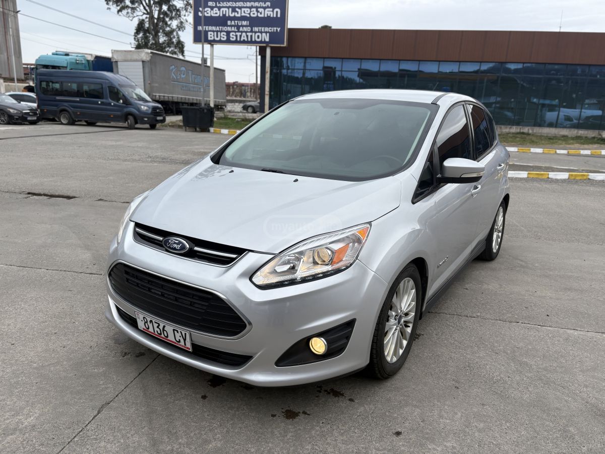 Ford C-Max 2017 — photo 2