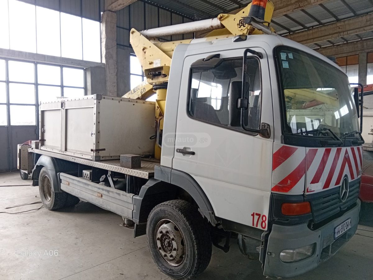 Mercedes-Benz Actros 1999 — photo 2