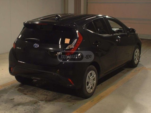 Toyota Aqua 2022 — photo 2