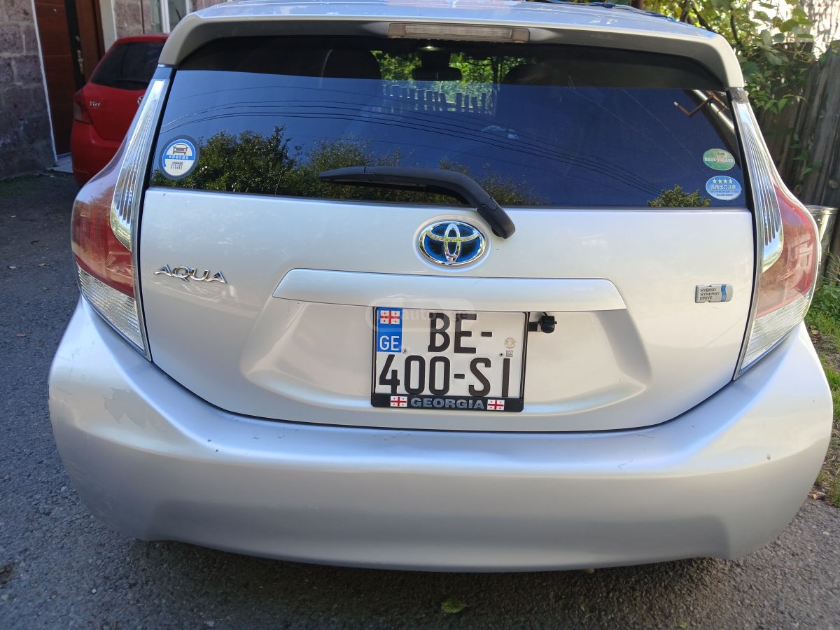 Toyota Aqua 2016 — photo 2