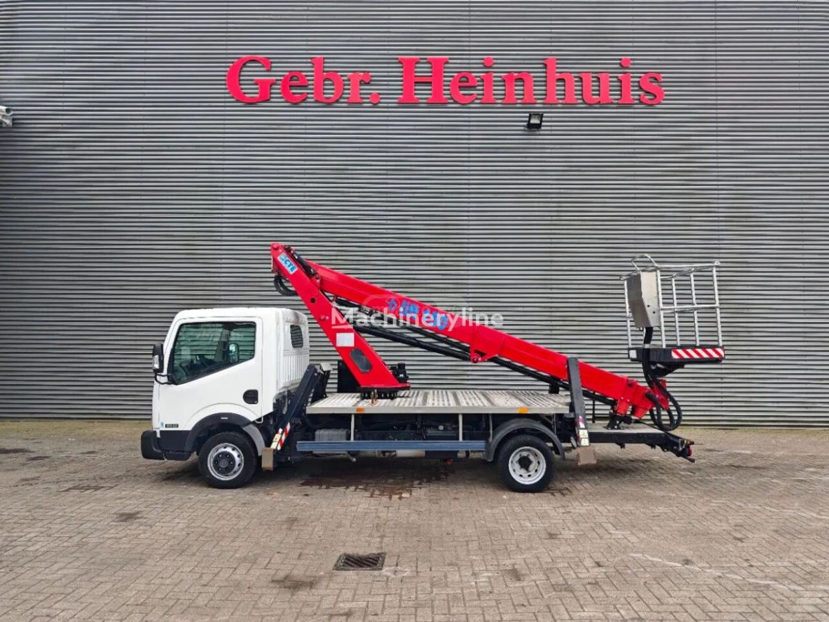 Nissan Cabstar 2015 — photo 2