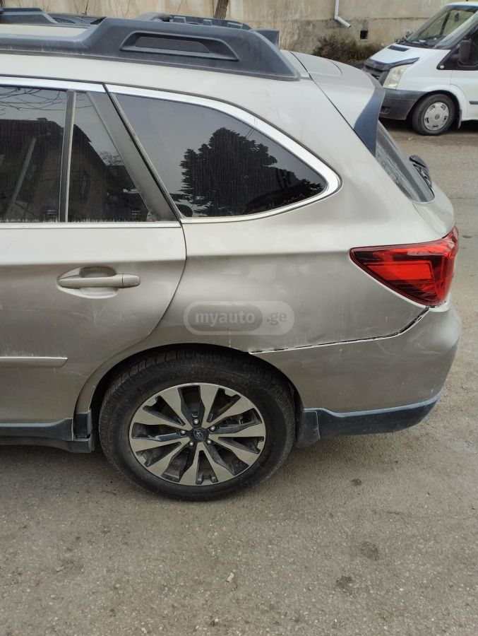 Subaru Outback 2016 — photo 2