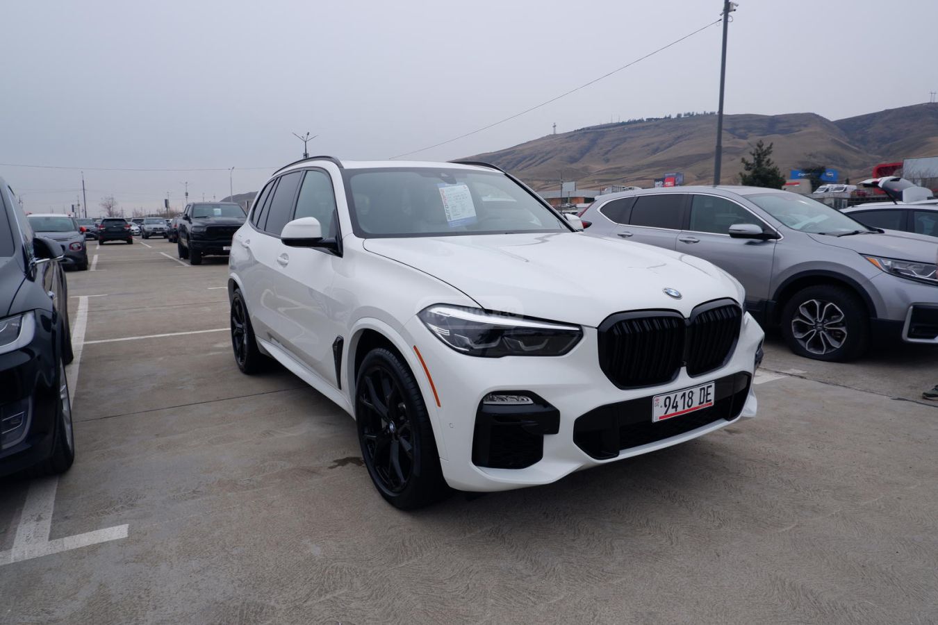 BMW X5 2021 — photo 2