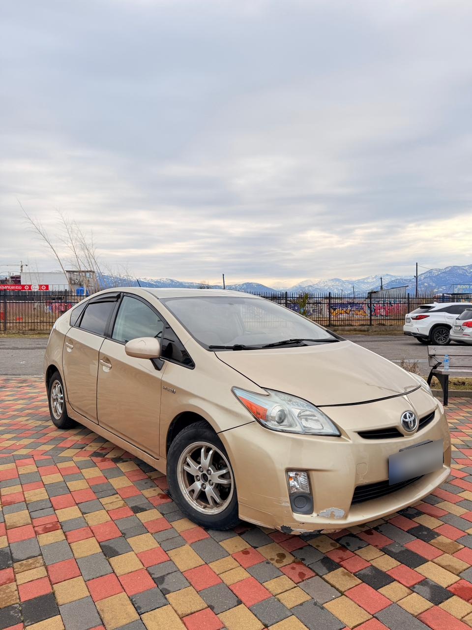 Toyota Prius 2010 — photo 2