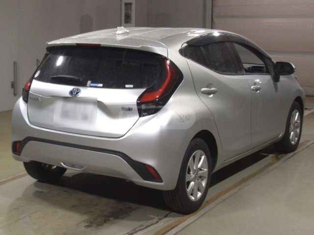 Toyota Aqua 2022 — photo 2