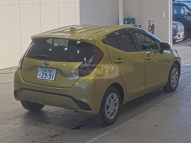 Toyota Aqua 2021 — photo 2