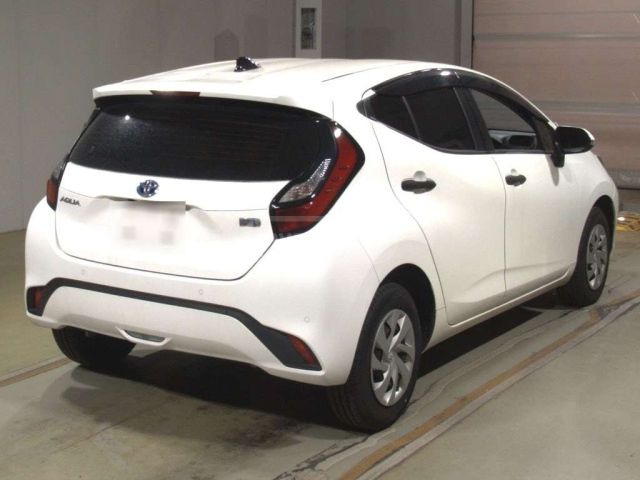 Toyota Aqua 2021 — photo 2
