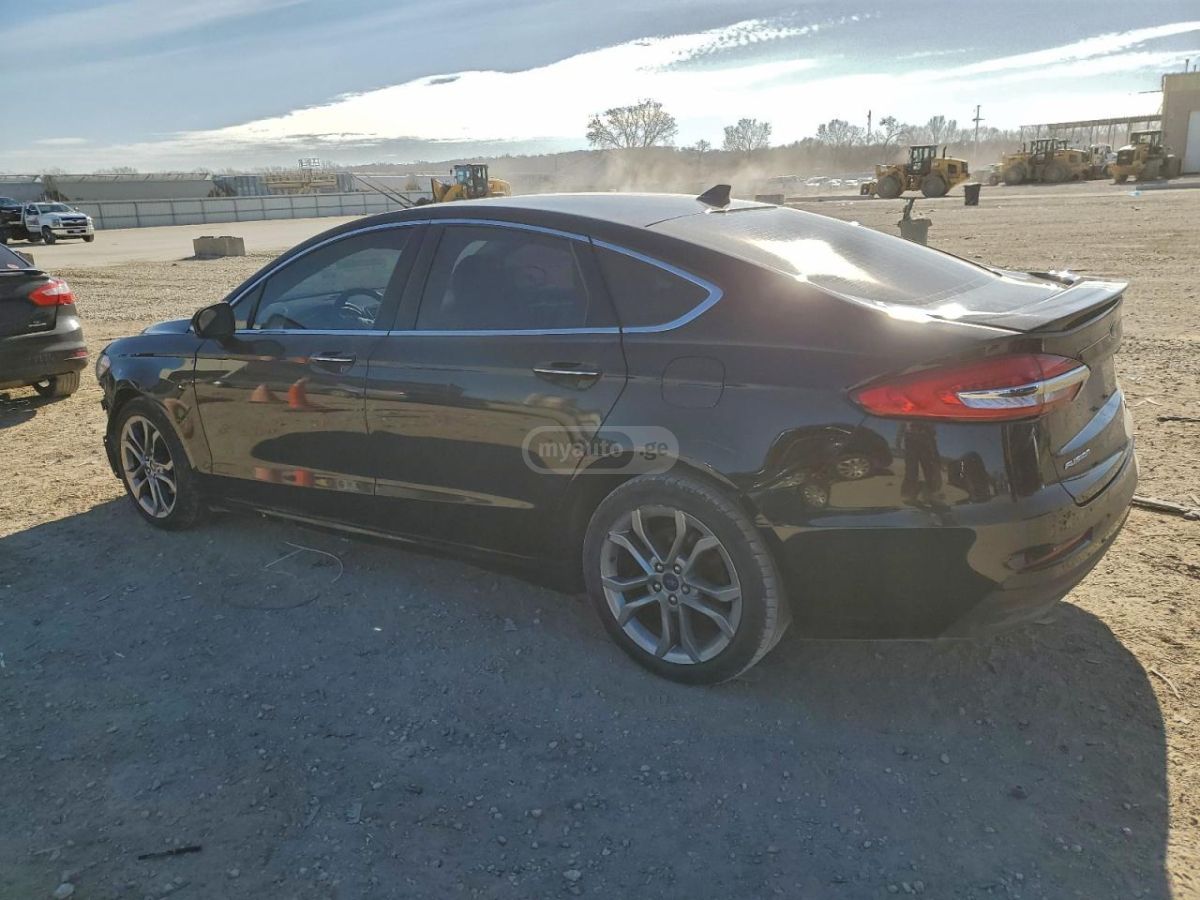 Ford Fusion 2020 — photo 2
