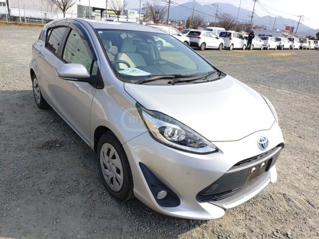 Toyota Aqua 2021 — photo 2