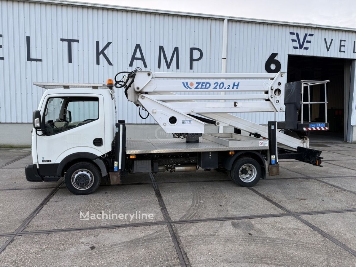 Nissan Cabstar 2015 — photo 2