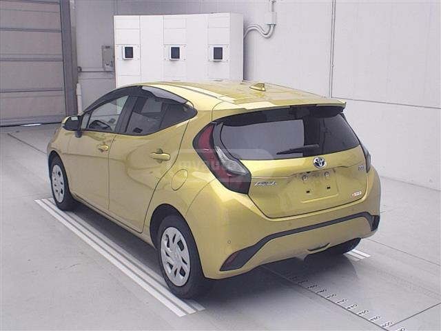 Toyota Aqua 2021 — photo 2