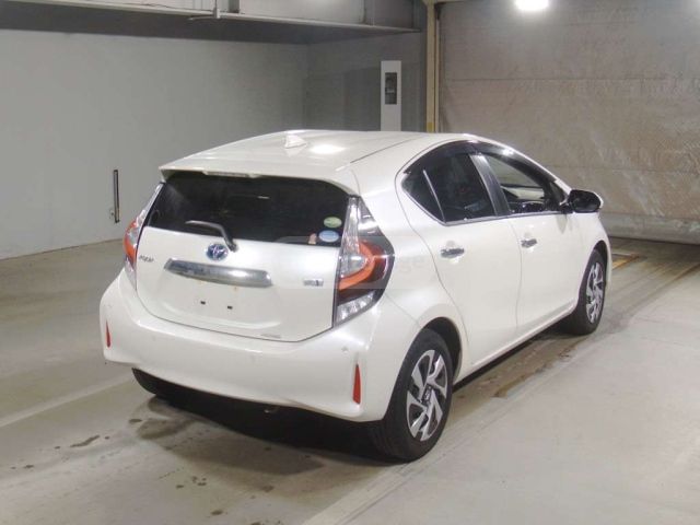 Toyota Aqua 2021 — photo 2