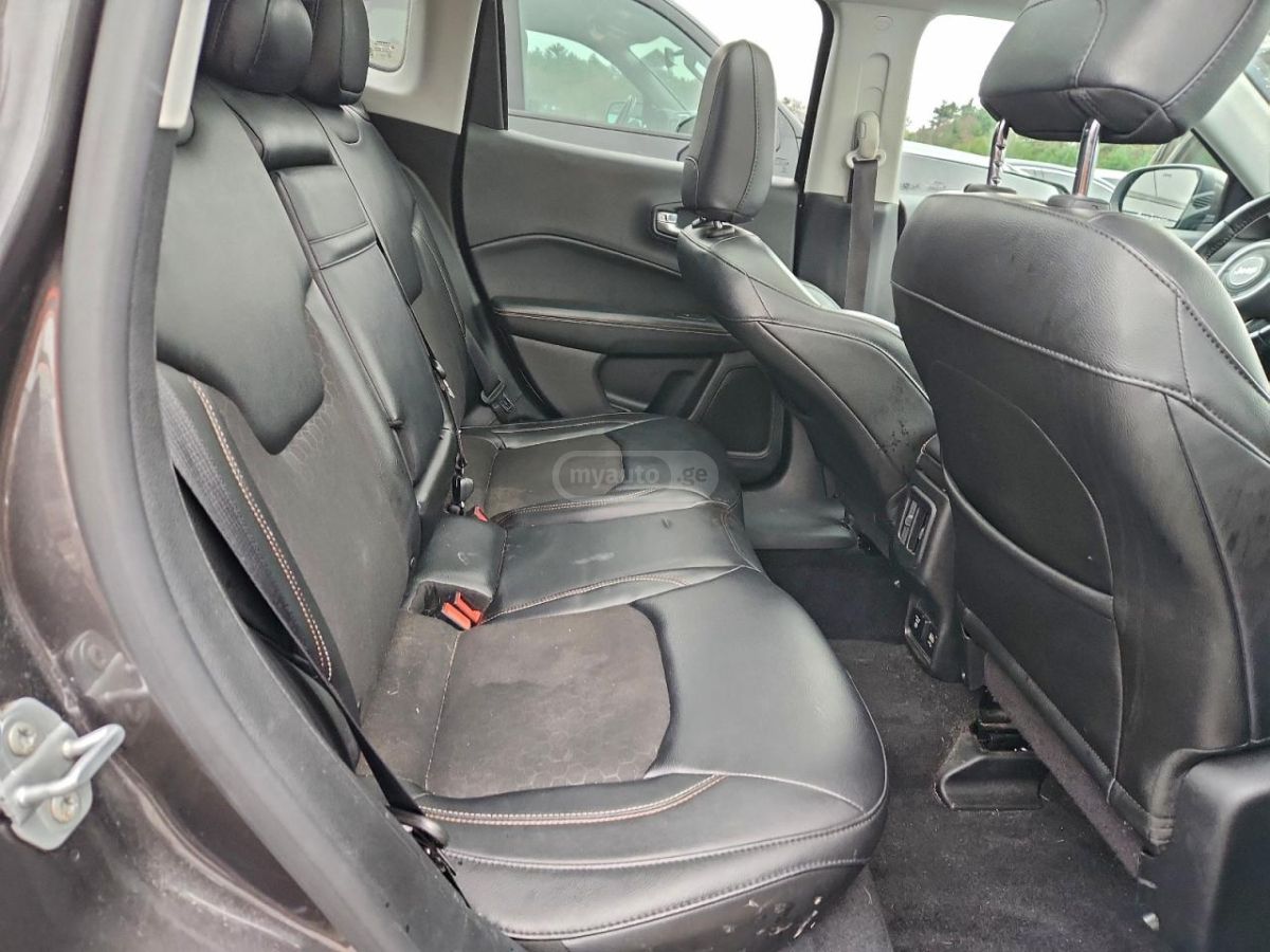 Jeep Compass 2018 — photo 2