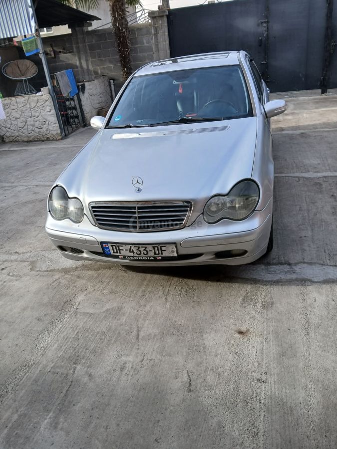 Mercedes-Benz C 260 2002 — photo 2