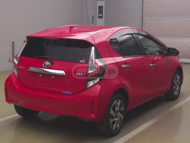 Toyota Aqua 2021 — photo 2