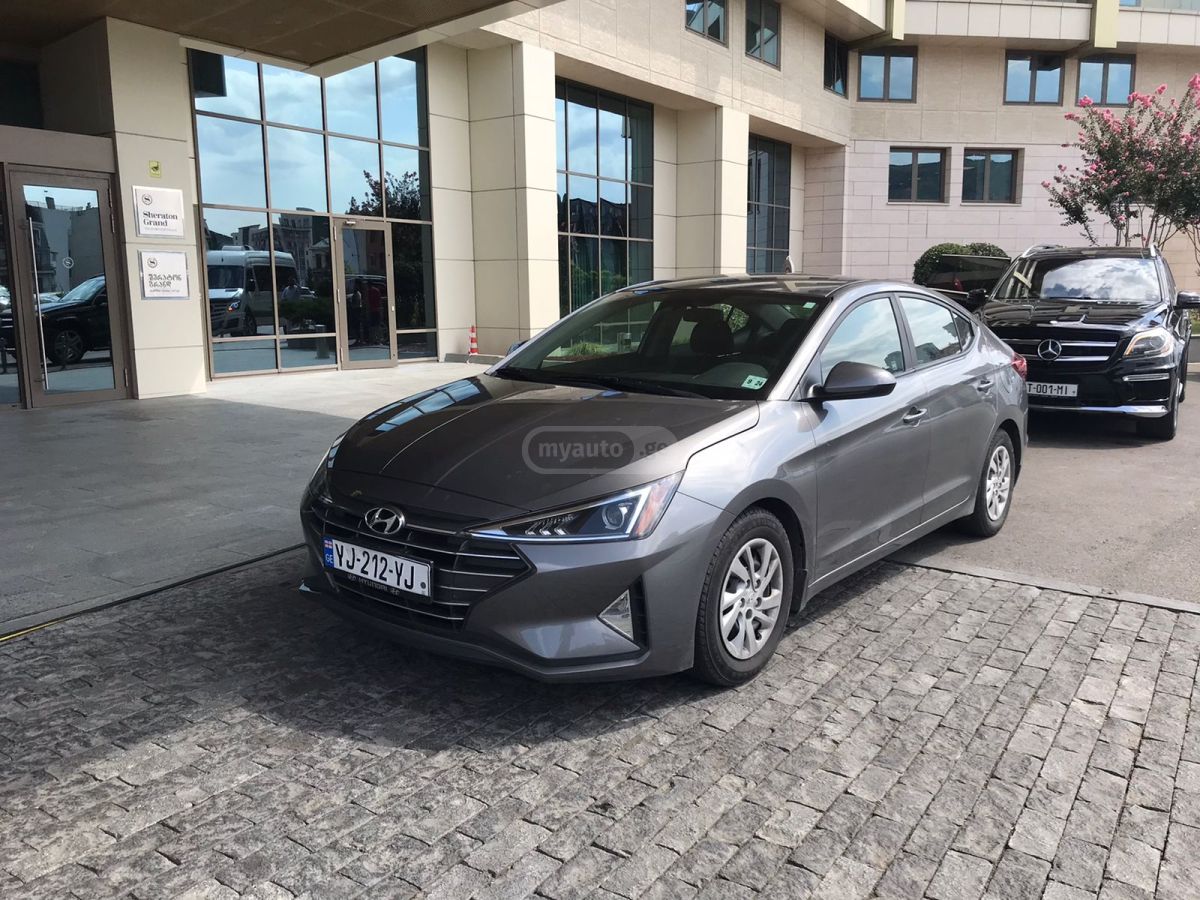 Hyundai Elantra